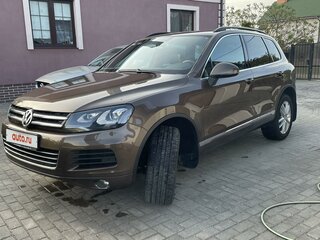 2011 Volkswagen Touareg II, коричневый, 2550000 рублей, вид 1