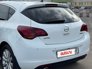 2011 Opel Astra J, белый, 550000 рублей, вид 3