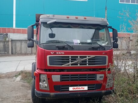2008 Volvo FM, красный, 3100000 рублей, вид 2
