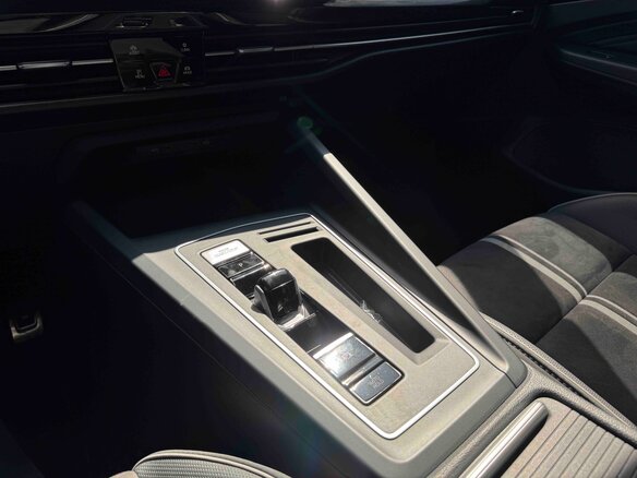 2022 Volkswagen Golf VIII, белый - вид 13