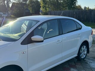 2013 Volkswagen Polo V, белый, 640000 рублей, вид 3