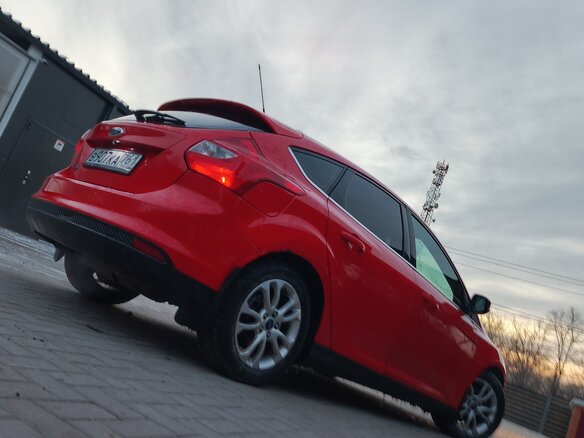 2013 Ford Focus III, красный, 820000 рублей - вид 5