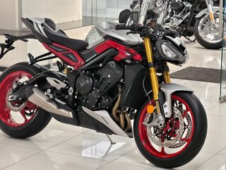 Triumph Street Triple