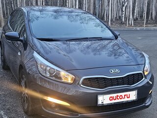 2017 Kia Ceed II Рестайлинг, серый, 1100000 рублей, вид 1