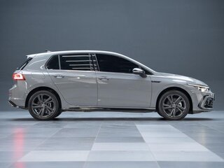 2021 Volkswagen Golf VIII, серый, 1552000 рублей, вид 5