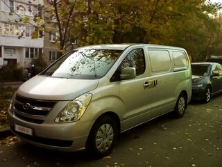 2009 Hyundai Grand Starex I, серебристый, 1050000 рублей, вид 1
