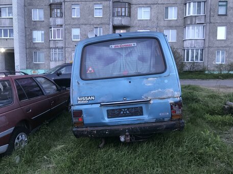 1986 Nissan Urvan, голубой, 85000 рублей, вид 5