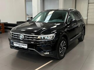2017 Volkswagen Tiguan II, чёрный, 2250000 рублей, вид 1