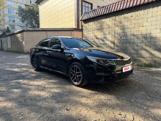 2019 Kia Optima IV Рестайлинг, чёрный, 1880000 рублей, вид 3