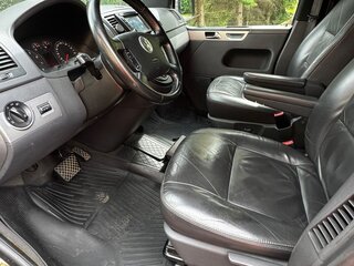 2007 Volkswagen Multivan T5, серебристый, 1800000 рублей, вид 4