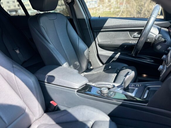 2013 BMW 3 серии 320i xDrive VI (F3x), белый, 1550000 рублей - вид 9