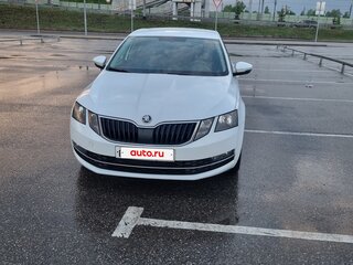 2020 Skoda Octavia III (A7) Рестайлинг, белый, 1450000 рублей, вид 2