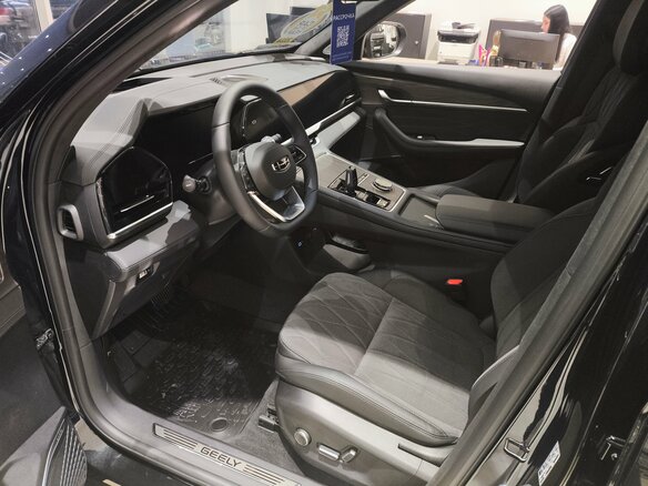2026 Geely Monjaro I, чёрный - вид 7