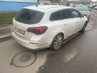 2013 Opel Astra J Рестайлинг, белый, 700000 рублей, вид 5