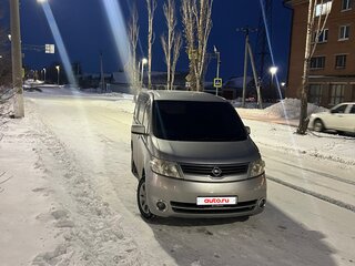 2007 Nissan Serena III (C25), серебристый, 1200000 рублей, вид 3
