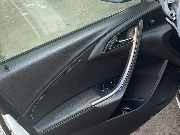 2012 Opel Astra J Рестайлинг, белый, 774000 рублей - вид 5