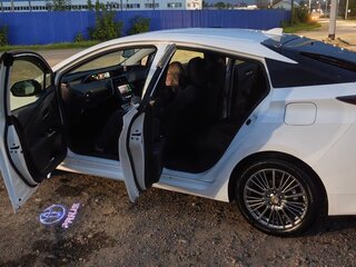 2018 Toyota Prius IV (XW50), белый, 1600000 рублей, вид 5