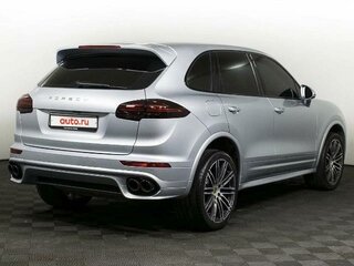 2015 Porsche Cayenne II Рестайлинг (958), серебристый, 5050000 рублей, вид 4