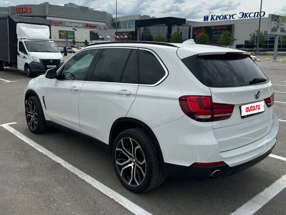 2014 BMW X5 25d III (F15), белый, 2950000 рублей - вид 4