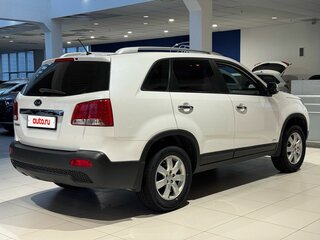 2012 Kia Sorento II, белый, 1515000 рублей, вид 4