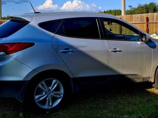 2013 Hyundai ix35 I, серебристый, 1100000 рублей, вид 4