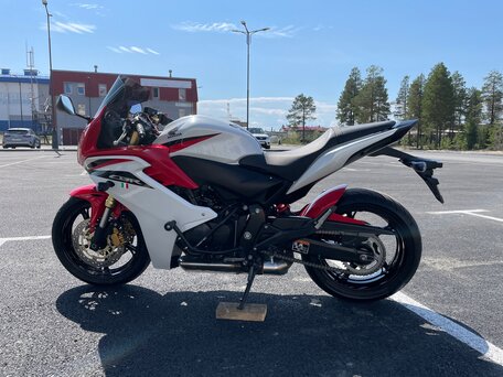 2012 Honda CBR 600F, красный, 680000 рублей, вид 2