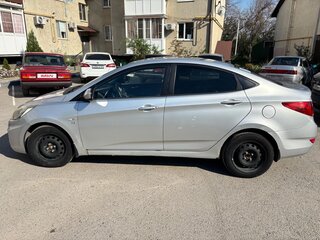 2011 Hyundai Solaris I, серебристый, 480000 рублей, вид 4