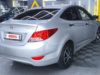 2014 Hyundai Solaris I, серебристый, 780000 рублей, вид 3