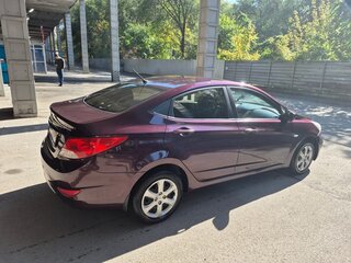 2012 Hyundai Solaris I, фиолетовый, 650000 рублей, вид 3