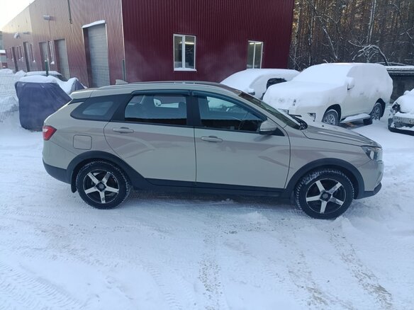 2018 Lada (ВАЗ) Vesta SW Cross I, бежевый, 1100000 рублей - вид 3
