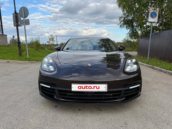 2019 Porsche Panamera 4 II, коричневый, 6700000 рублей - вид 2