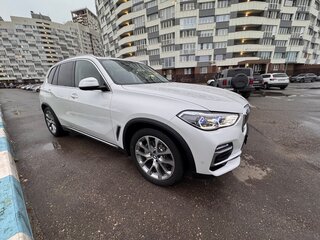 2020 BMW X5 30d IV (G05/G18), белый, 7100000 рублей, вид 1