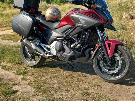2020 Honda NC 750X, красный, 900000 рублей, вид 2