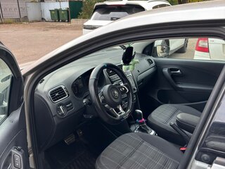 2017 Volkswagen Polo V Рестайлинг, серебристый, 1100000 рублей, вид 4