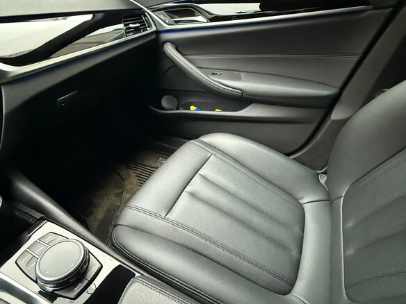 2019 BMW 5 серии 520d VII (G30/G31/G38), белый, 3800000 рублей - вид 16