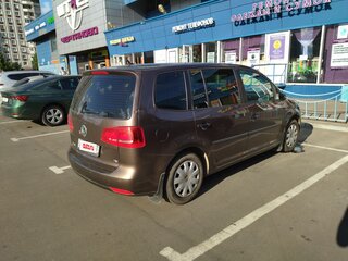 2011 Volkswagen Touran Cross I Рестайлинг 2, коричневый, 1050000 рублей, вид 3