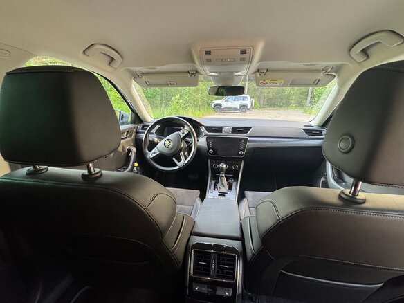 2019 Skoda Superb III Рестайлинг, серый, 3000000 рублей - вид 12