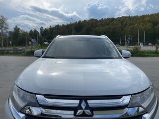 2015 Mitsubishi Outlander III Рестайлинг 2, белый, 2050000 рублей, вид 2