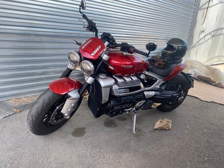 2023 Triumph Rocket 3, красный, 2600000 рублей, вид 1