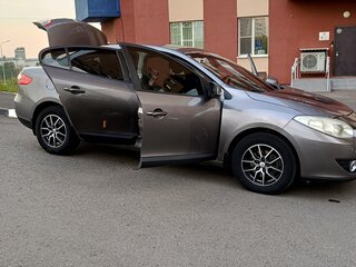 2010 Renault Fluence I, коричневый, 800000 рублей, вид 4