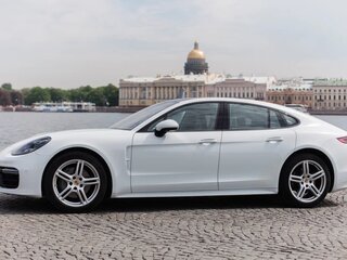 2017 Porsche Panamera 4S II, белый, 6800000 рублей, вид 3