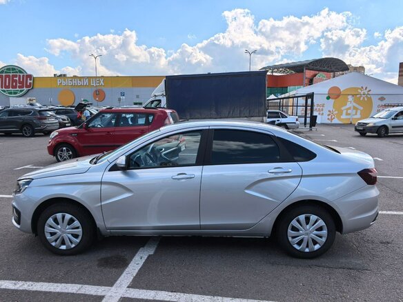 2024 Lada (ВАЗ) Vesta I Рестайлинг (NG), серебристый, 1550000 рублей - вид 4