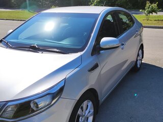 2017 Kia Rio III Рестайлинг, серебристый, 1250000 рублей, вид 1