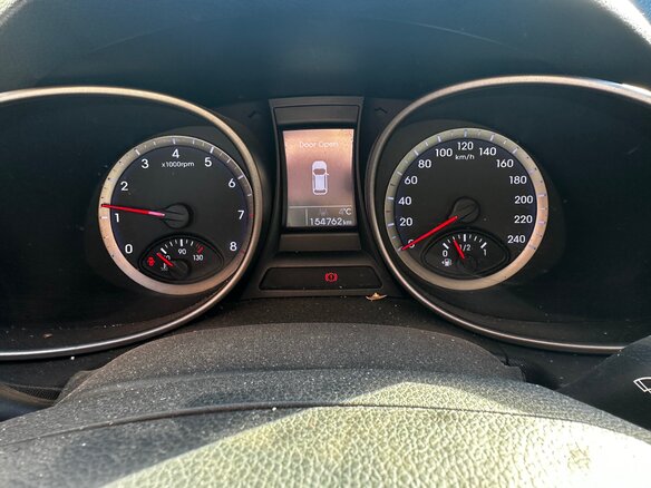 2013 Hyundai Santa Fe III, серый, 1800000 рублей - вид 4