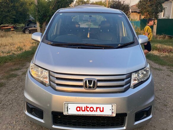 2010 Honda Freed Spike I, серый, 999000 рублей