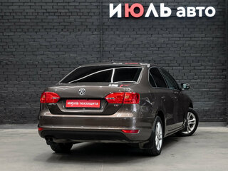 2011 Volkswagen Jetta VI, коричневый, 1050000 рублей, вид 4