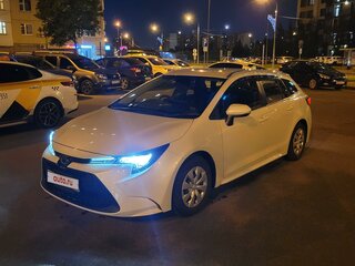 2019 Toyota Corolla XII (E210), белый, 1690000 рублей, вид 1