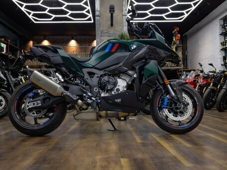 2026 BMW M 1000 XR, чёрный, 3590000 рублей, вид 5