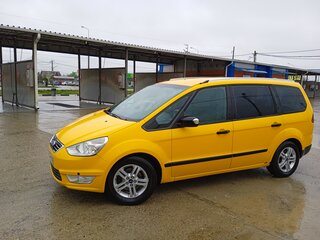 2013 Ford Galaxy II Рестайлинг, жёлтый, 600000 рублей, вид 1
