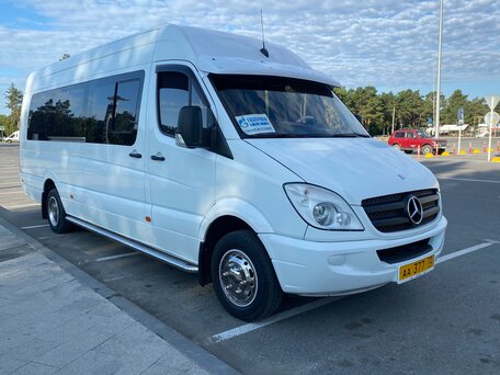 2011 Mercedes-Benz Sprinter, белый, 4000000 рублей, вид 2